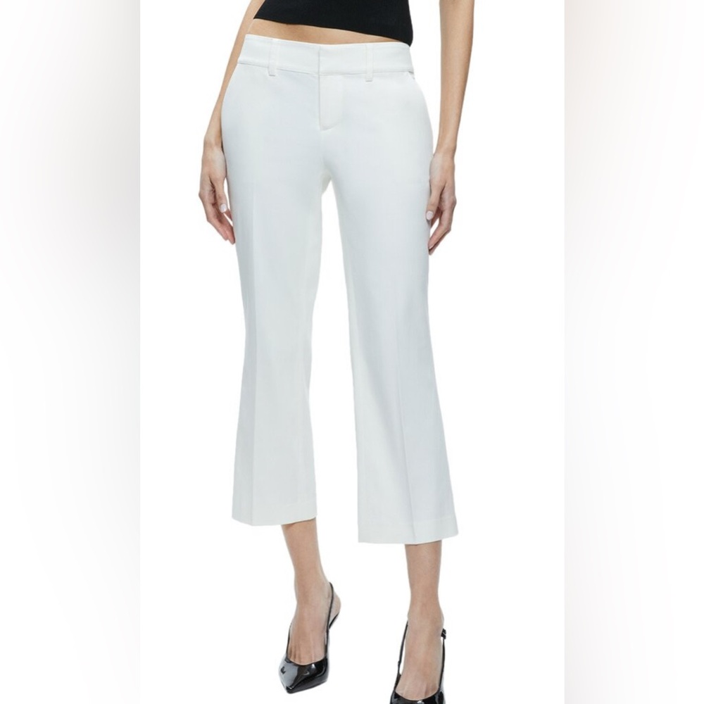 Alice + Olivia “Janis” Low Rise Crop Flare Pants. Ladies 6